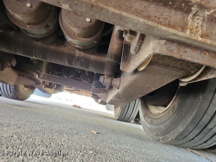 image for item DQ1186 2000 Dakota Manufacturing DHT9048  drop deck equipment trailer