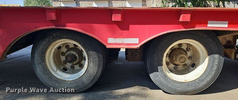 image for item DQ1186 2000 Dakota Manufacturing DHT9048  drop deck equipment trailer