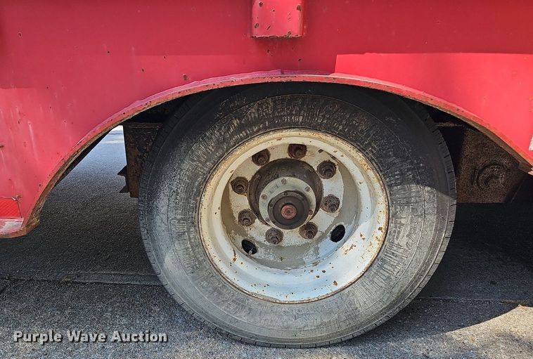 image for item DQ1186 2000 Dakota Manufacturing DHT9048  drop deck equipment trailer