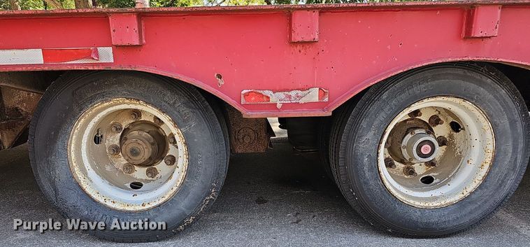 image for item DQ1186 2000 Dakota Manufacturing DHT9048  drop deck equipment trailer
