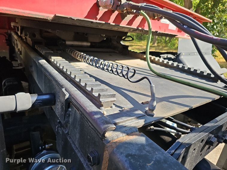 image for item DQ1187 1985 Mack R688ST  semi truck