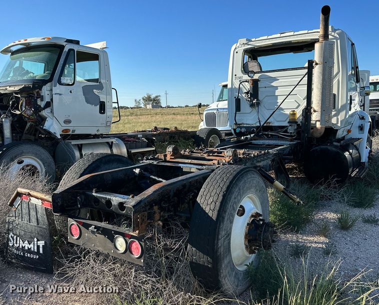 image for item DQ1445 2006 International 8600  semi truck