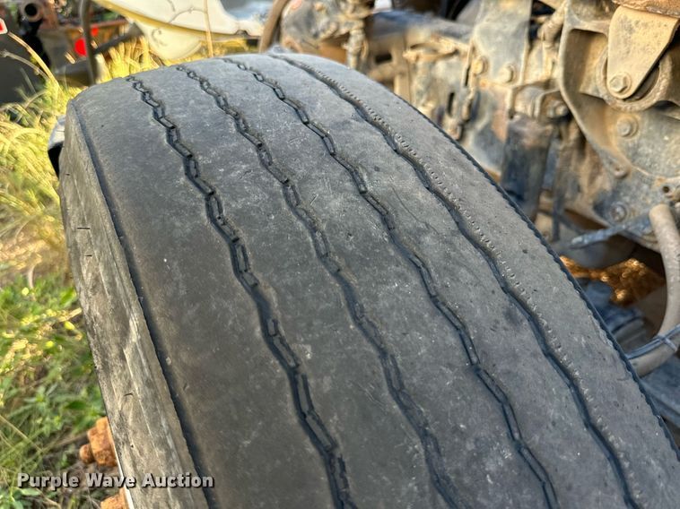 image for item DQ1446 2006 International 8600  semi truck