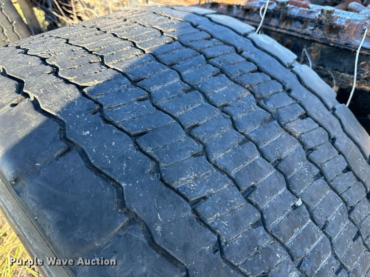 image for item DQ1446 2006 International 8600  semi truck