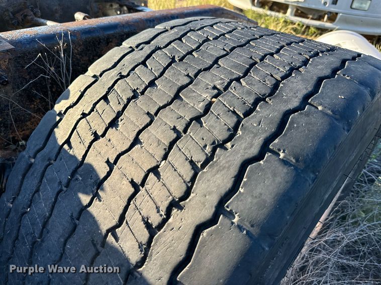 image for item DQ1446 2006 International 8600  semi truck