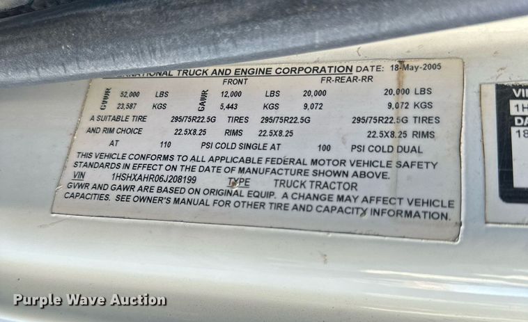 image for item DQ1446 2006 International 8600  semi truck