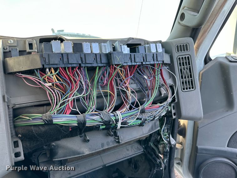 image for item DQ1447 2011 International  semi truck