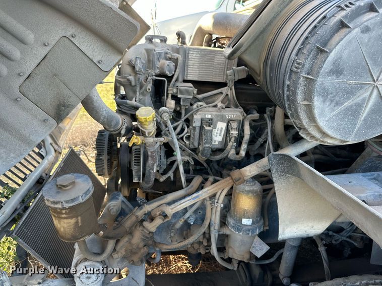 image for item DQ1447 2011 International  semi truck