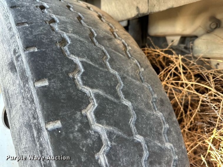 image for item DQ1447 2011 International  semi truck