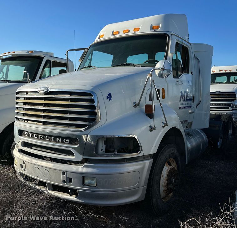 image for item DQ1448 2007 Sterling  semi truck
