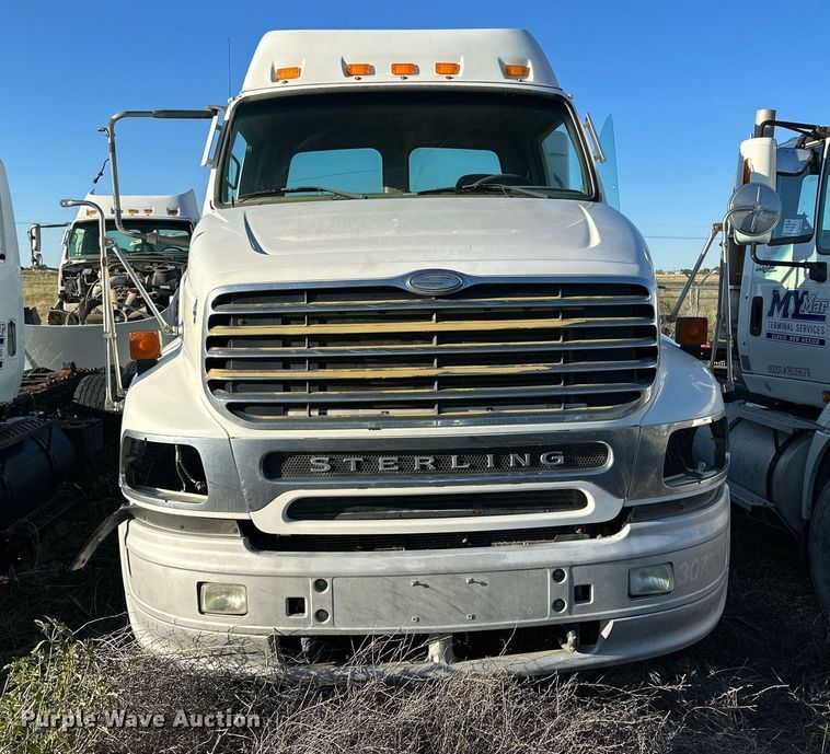 image for item DQ1448 2007 Sterling  semi truck
