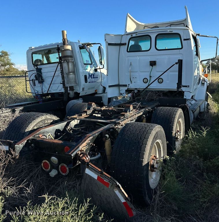 image for item DQ1448 2007 Sterling  semi truck