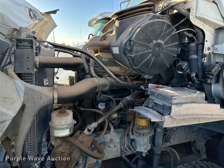 image for item DQ1448 2007 Sterling  semi truck