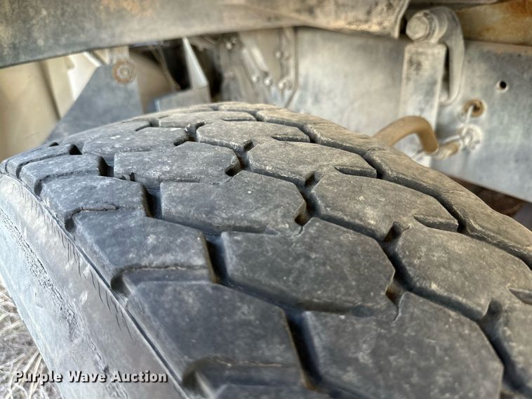 image for item DQ1448 2007 Sterling  semi truck