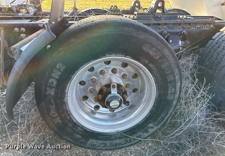 image for item DQ1448 2007 Sterling  semi truck