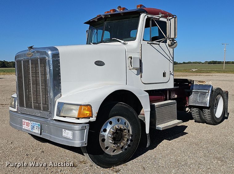 image for item DR5803 1992 Peterbilt 375  semi truck