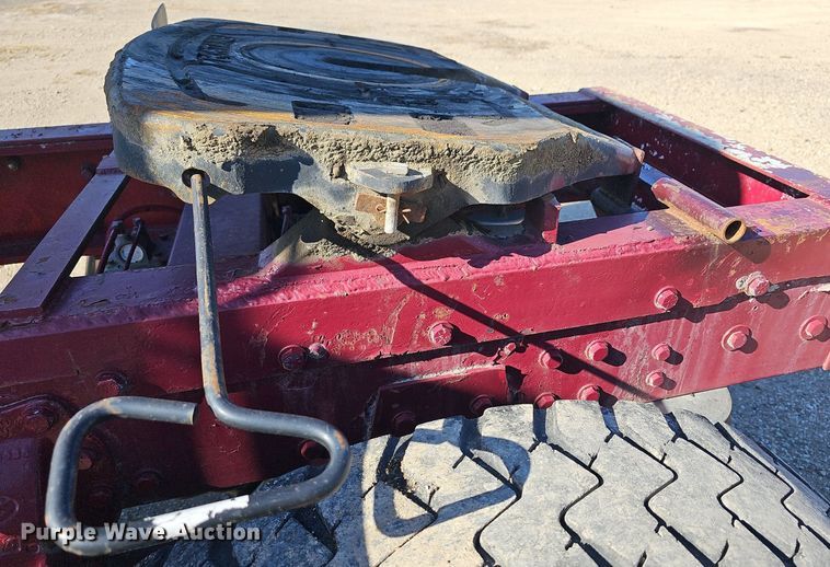 image for item DR5803 1992 Peterbilt 375  semi truck