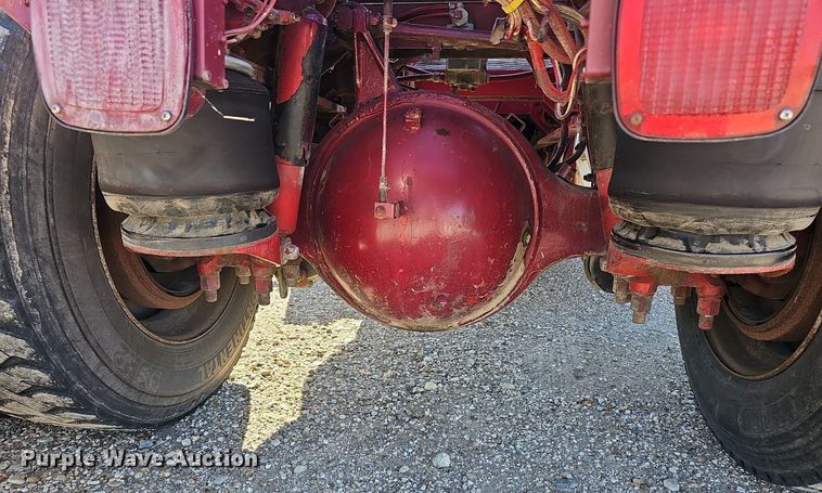 image for item DR5803 1992 Peterbilt 375  semi truck