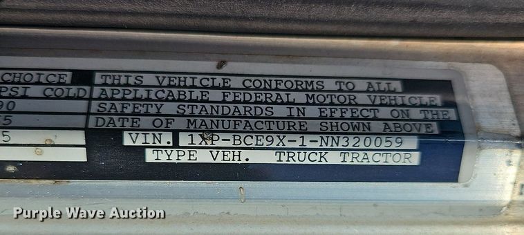 image for item DR5803 1992 Peterbilt 375  semi truck