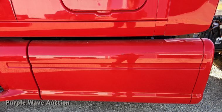 image for item DR5858 2012 Peterbilt 587  semi truck