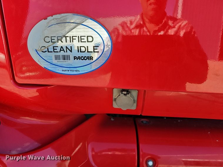 image for item DR5858 2012 Peterbilt 587  semi truck