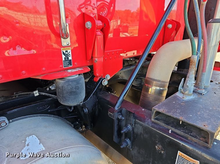 image for item DR5858 2012 Peterbilt 587  semi truck