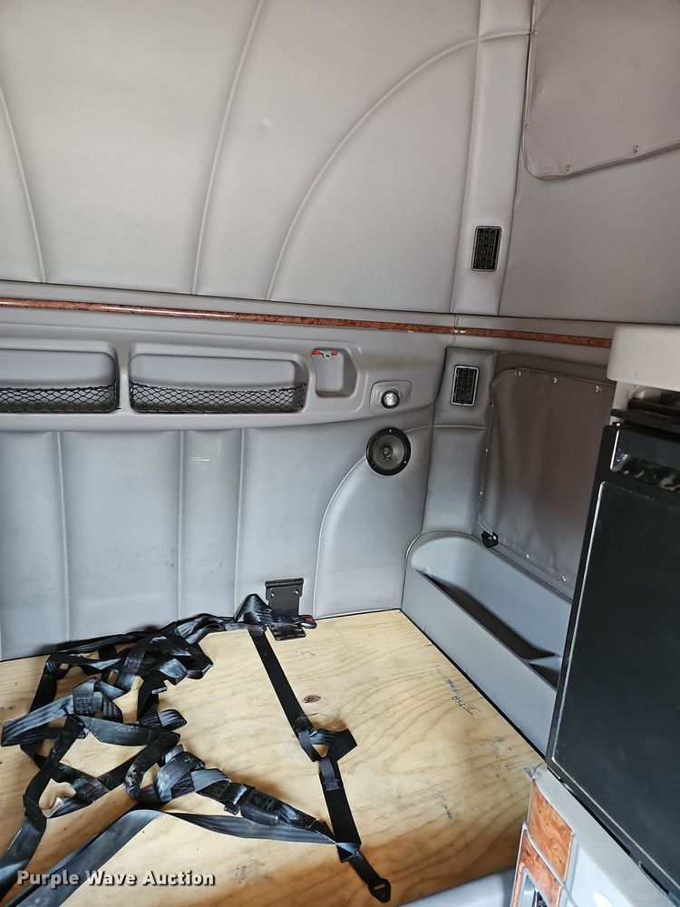 image for item DR5858 2012 Peterbilt 587  semi truck