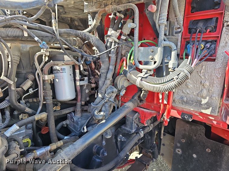 image for item DR5858 2012 Peterbilt 587  semi truck