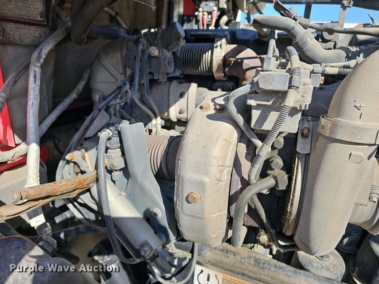 image for item DR5858 2012 Peterbilt 587  semi truck