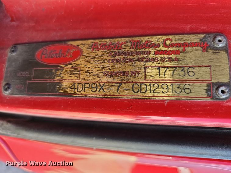 image for item DR5858 2012 Peterbilt 587  semi truck