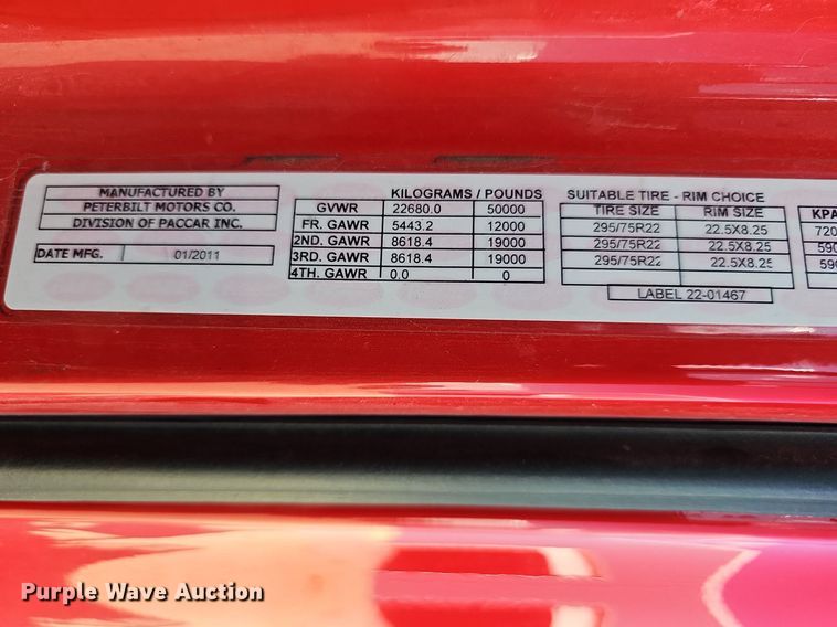 image for item DR5858 2012 Peterbilt 587  semi truck