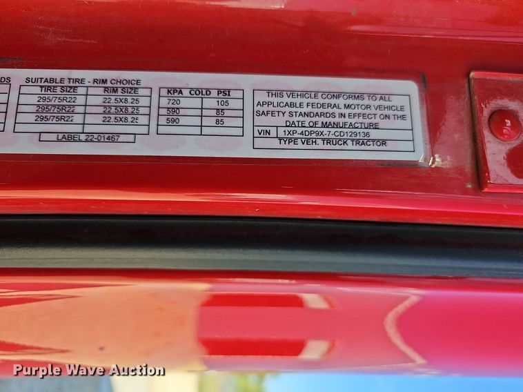 image for item DR5858 2012 Peterbilt 587  semi truck