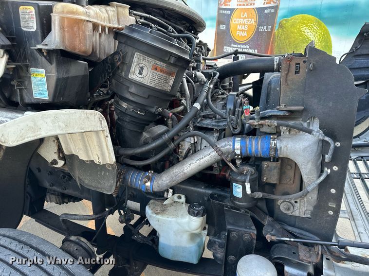 image for item DV1009 2013 Freightliner M2 semi truck