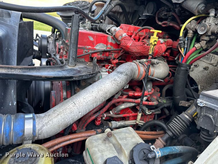 image for item DV1009 2013 Freightliner M2 semi truck