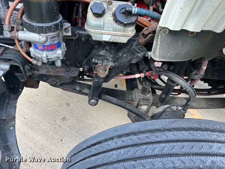 image for item DV1009 2013 Freightliner M2 semi truck