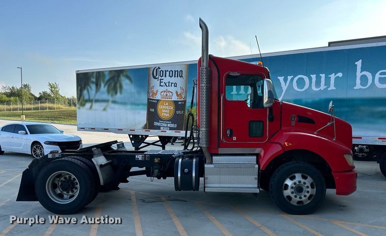 image for item DV1010 2016 Kenworth T400 semi truck