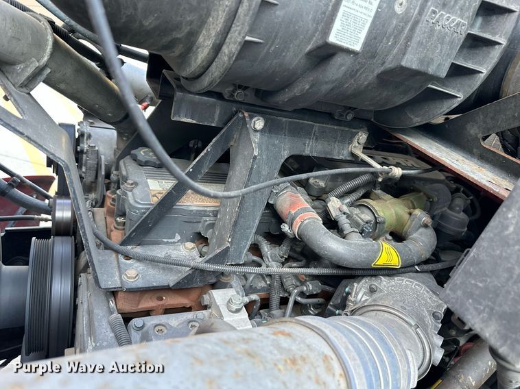 image for item DV1010 2016 Kenworth T400 semi truck