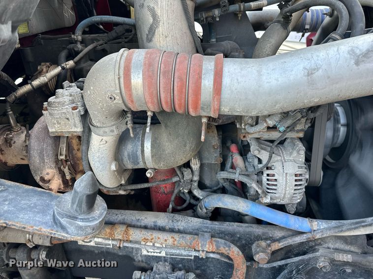 image for item DV1010 2016 Kenworth T400 semi truck