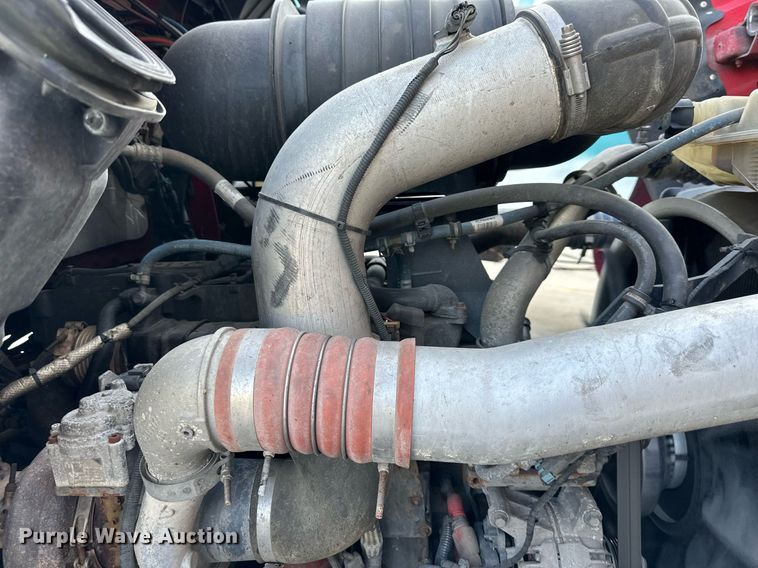 image for item DV1010 2016 Kenworth T400 semi truck