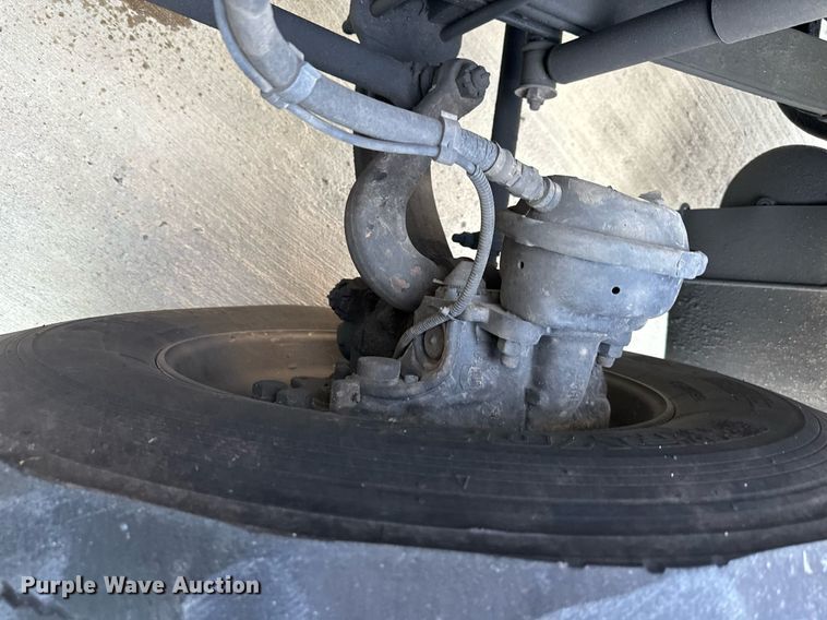 image for item DV1010 2016 Kenworth T400 semi truck