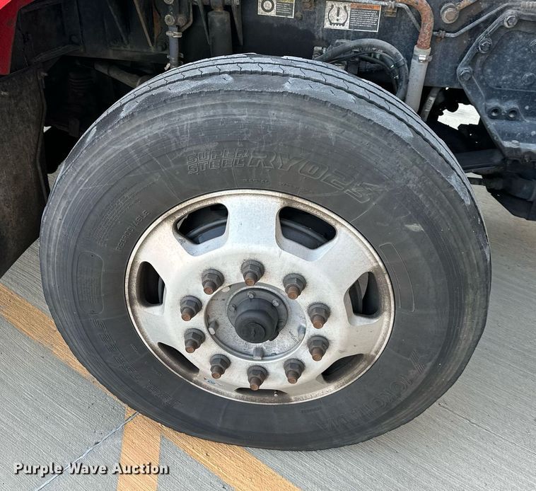 image for item DV1010 2016 Kenworth T400 semi truck