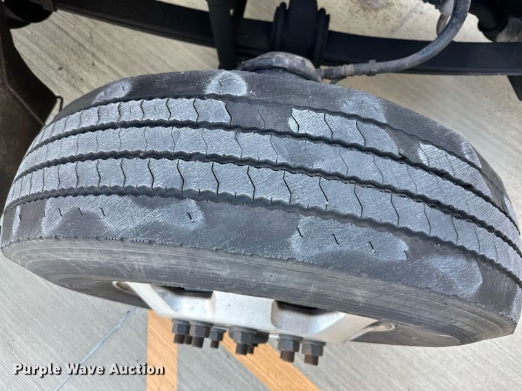 image for item DV1010 2016 Kenworth T400 semi truck