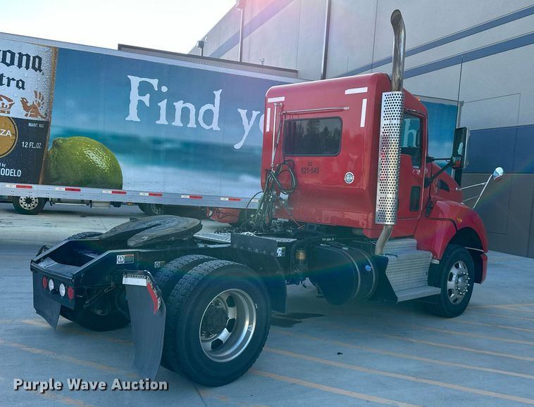 image for item DV1011 2016 Kenworth T400 semi truck