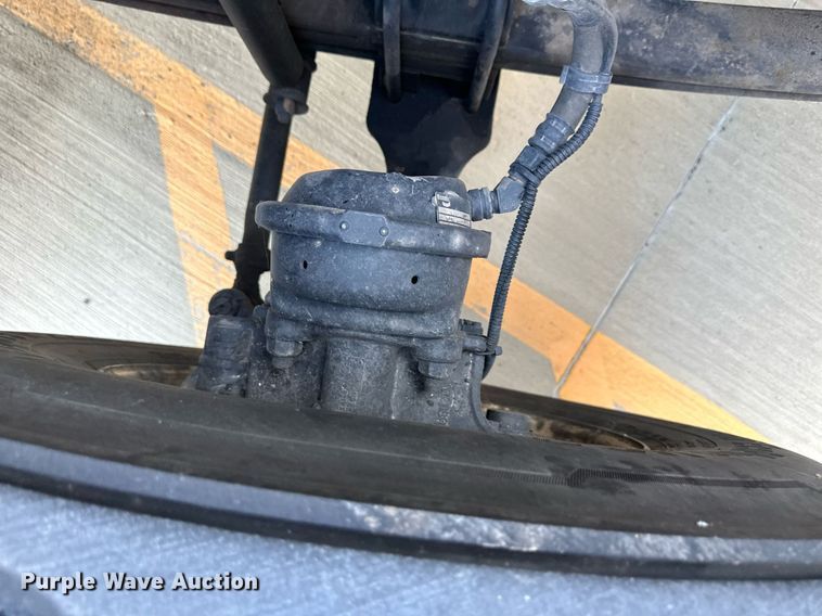 image for item DV1011 2016 Kenworth T400 semi truck