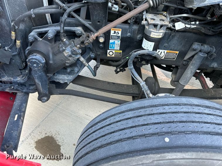 image for item DV1011 2016 Kenworth T400 semi truck