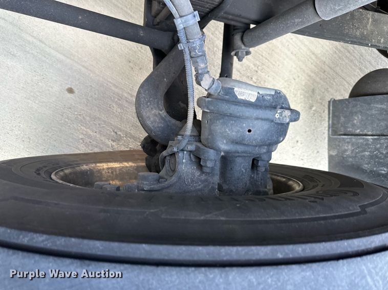 image for item DV1011 2016 Kenworth T400 semi truck