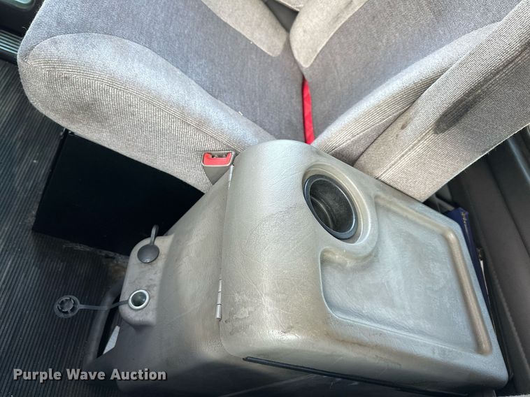 image for item DV1012 2016 Kenworth T400 semi truck