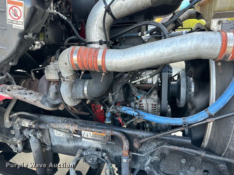 image for item DV1012 2016 Kenworth T400 semi truck