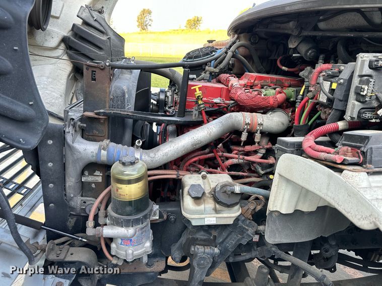 image for item DV1013 2013 Freightliner M2 semi truck