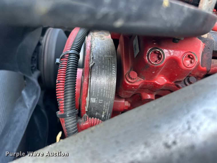 image for item DV1013 2013 Freightliner M2 semi truck